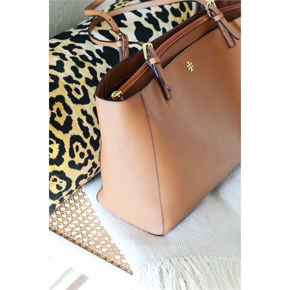 Tory Burch Handbags - Tory Burch York Small Buckle Tote